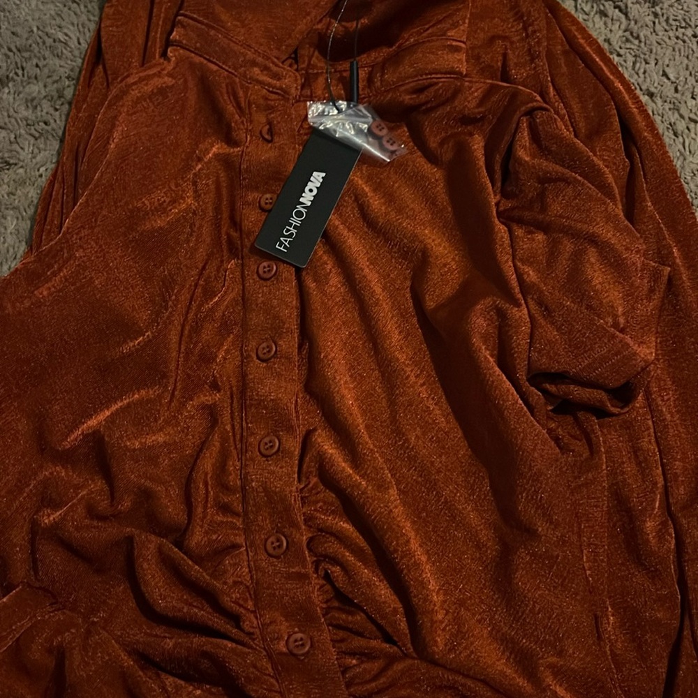 Fashion, nova dress, never worn size large
